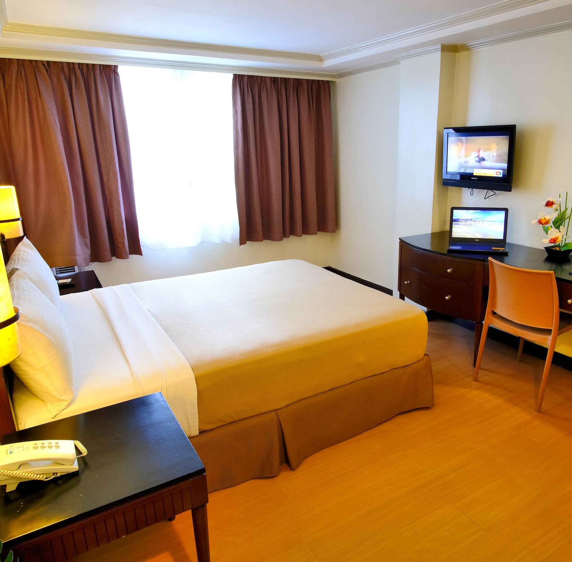 Fersal Hotel Neptune Makati Makati City Buitenkant foto
