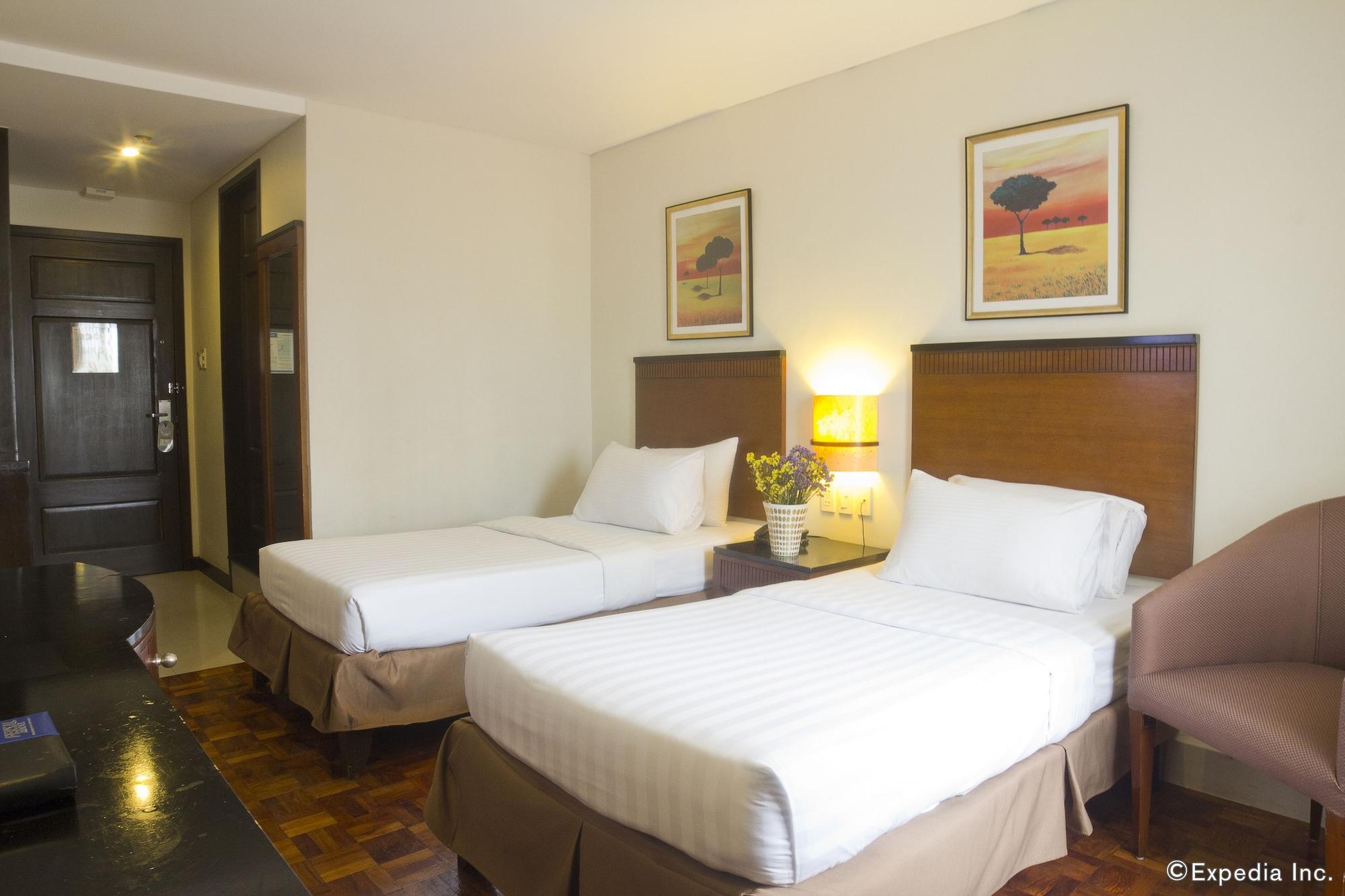 Fersal Hotel Neptune Makati Makati City Buitenkant foto