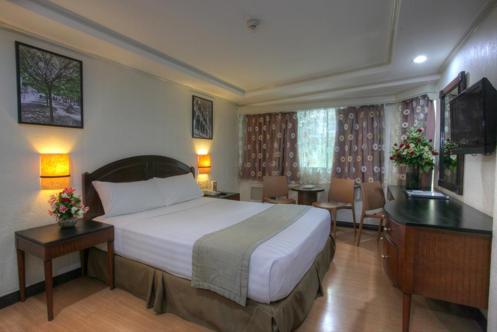 Fersal Hotel Neptune Makati Makati City Buitenkant foto