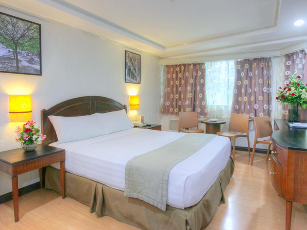 Fersal Hotel Neptune Makati Makati City Buitenkant foto