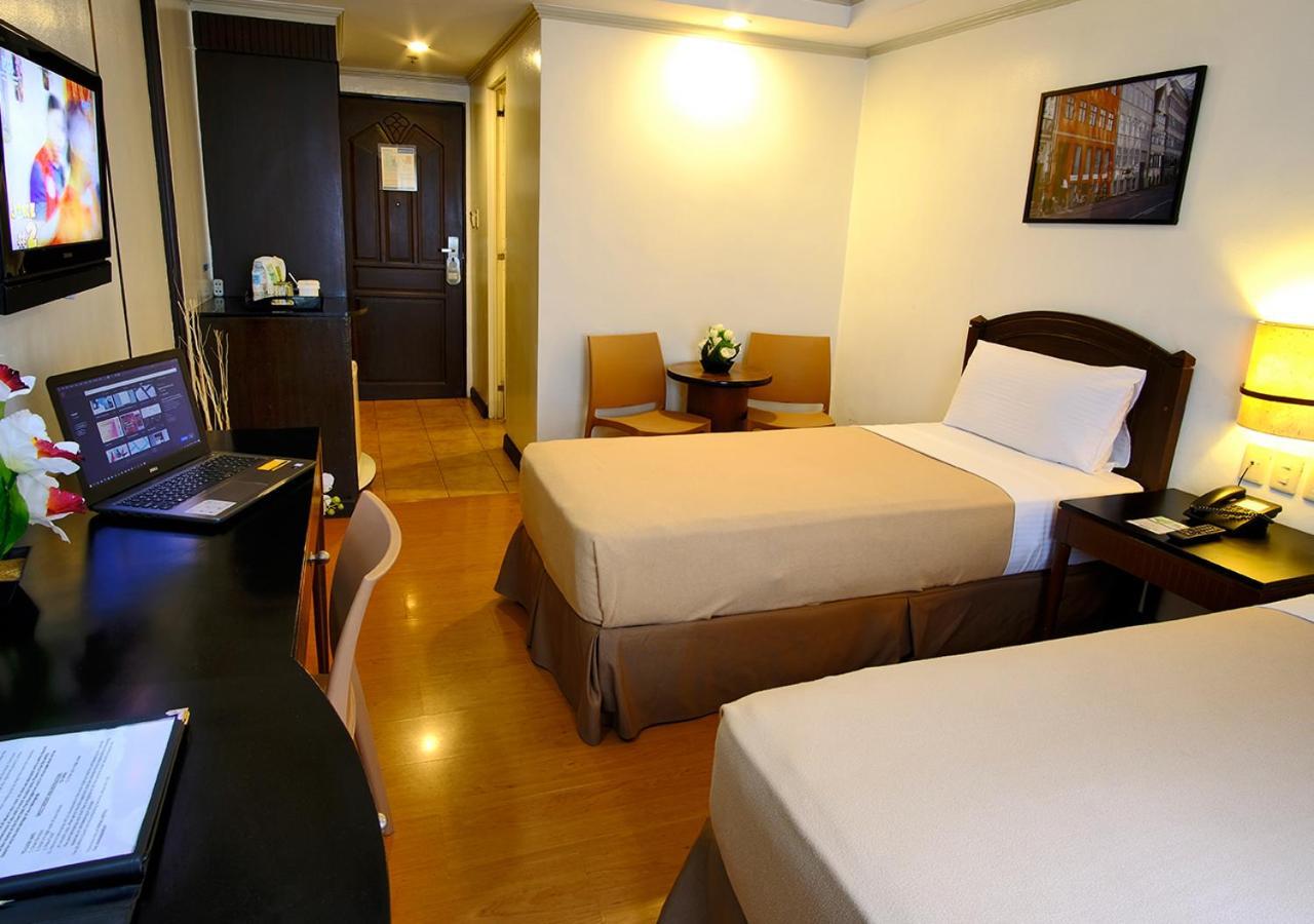 Fersal Hotel Neptune Makati Makati City Buitenkant foto